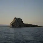 Wyspa Czajaczij z daleka